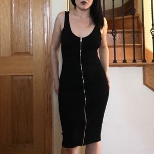 Black ribbed bodycon midi dress with zipper